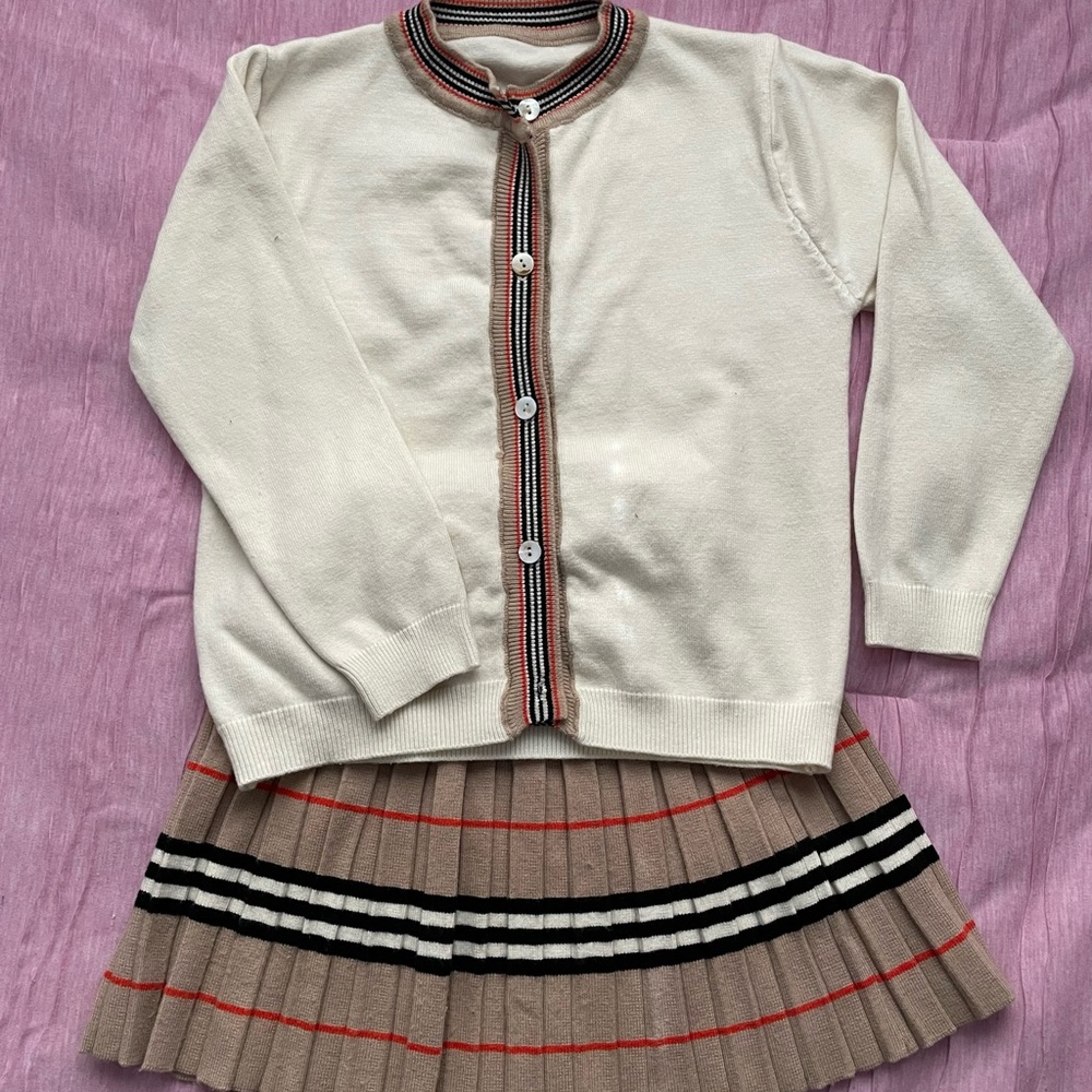 Girls skirt set